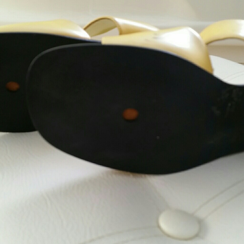Esprit yellow sandal - Picture 7 of 7